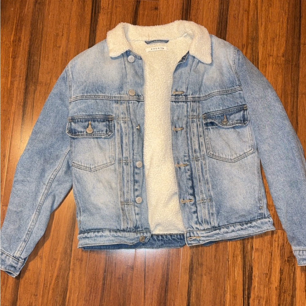PacSun Light Blue Denim Jacket with Cream Sherpa Lining